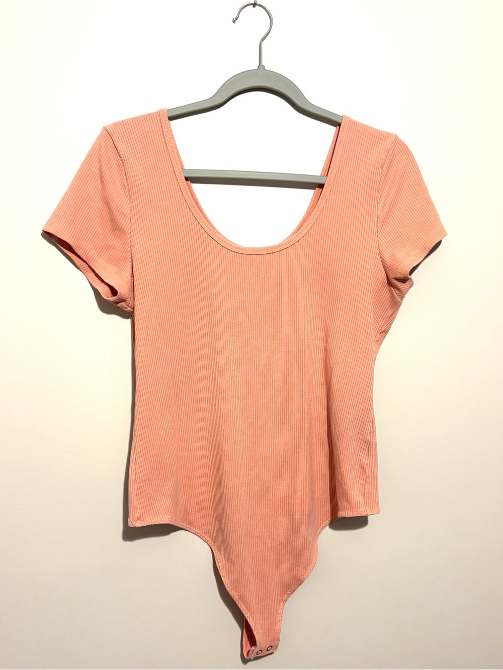 American Eagle Outfitters Ribbed Scoop Neck Bodysuit - Peach Woman’s X-Large